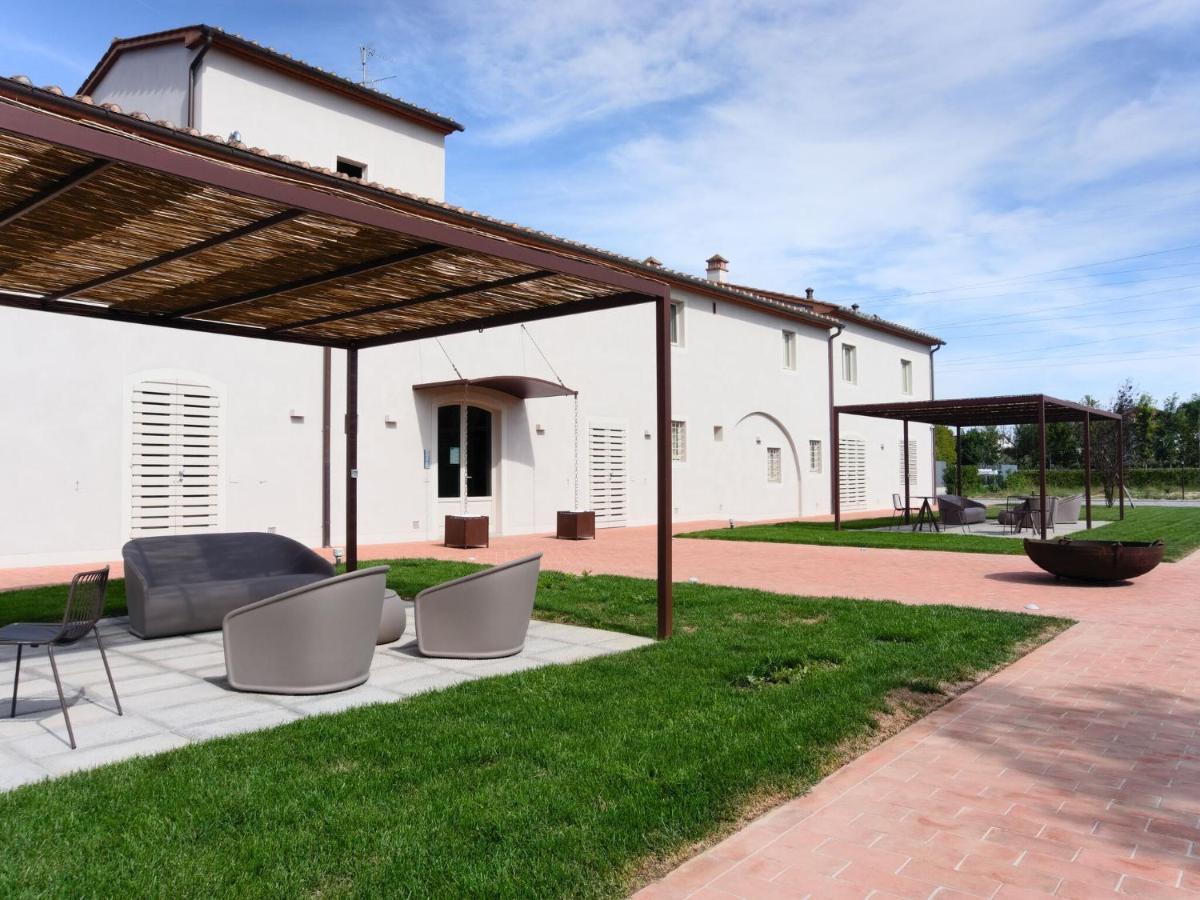 Modern Apartment In Agliana With Shared Garden Kültér fotó